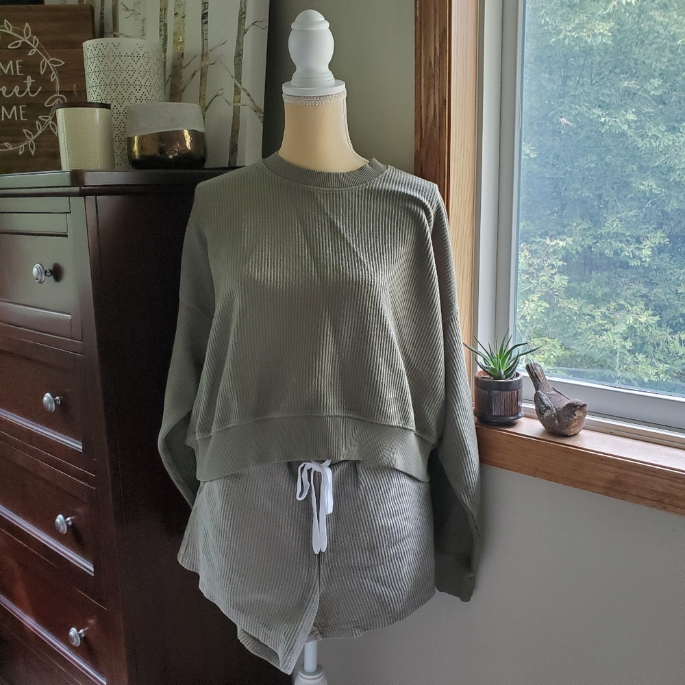 Aerie Green Corded Sweater Shorts Lounge Wear Set